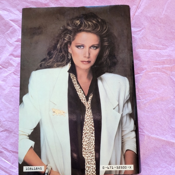 Novel - Picture 4 of 4